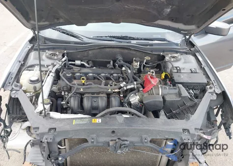 2010 Ford Fusion Se z USA, uszkodzony, nr VIN 3FAHP0HA8AR257751